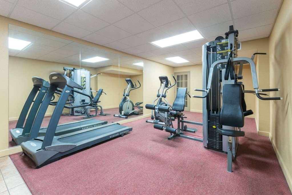 Ramada By Wyndham Topeka Downtown Hotel & Convention Center Facilities photo